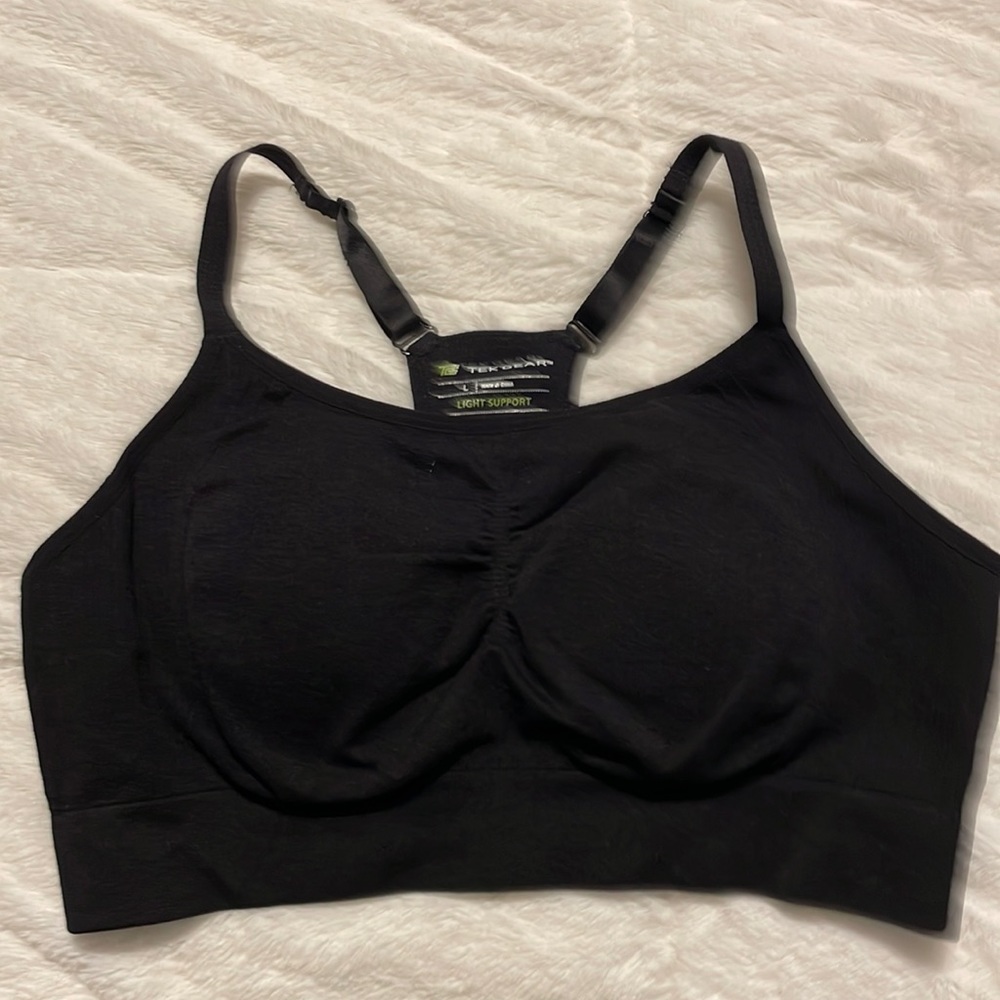 Sports bra adjustable straps